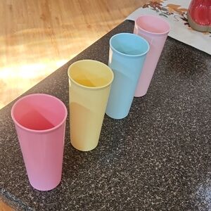 Set of Four Tupperware Colorful Plastic Tumblers 16 Oz Each